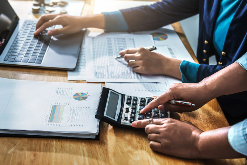 employees working out finances